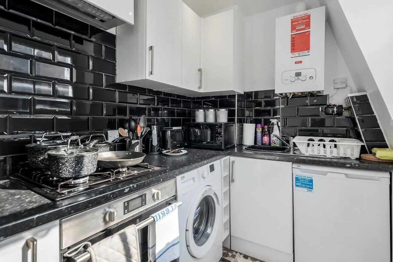 Apartment Cosy And Functional 1 Bedroom Flat In London
