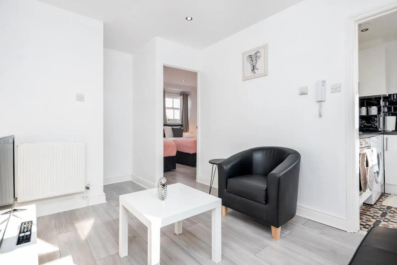 Apartment Cosy And Functional 1 Bedroom Flat In London
